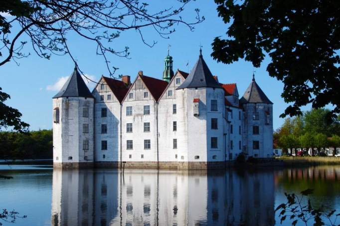 Glücksburg Castle - © pixabay.com / Hans Hansen