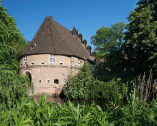 Bladenhorst Castle