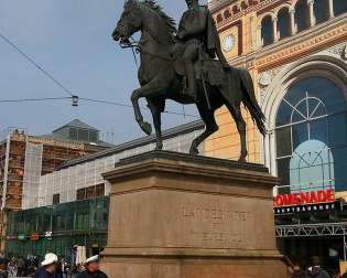 Ernst-August-Monument