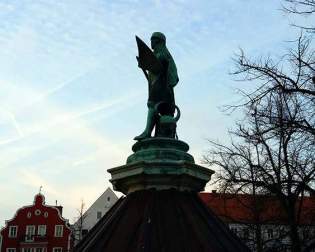 Emperor-Ludwig-Fountain