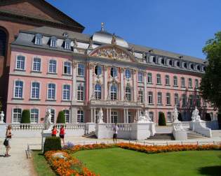 Kurfürstliches Palais