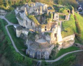 Ruine Valkenburg mit Fluweelengrot