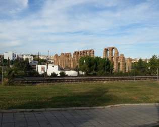 Los Milagros Aqueduct