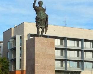 Statue des Augustus