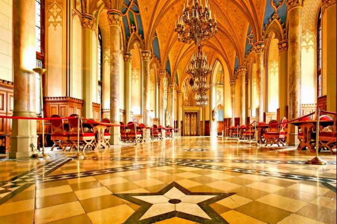 Local destination Hohenzollern Castle in Hechingen DOATRIP.de