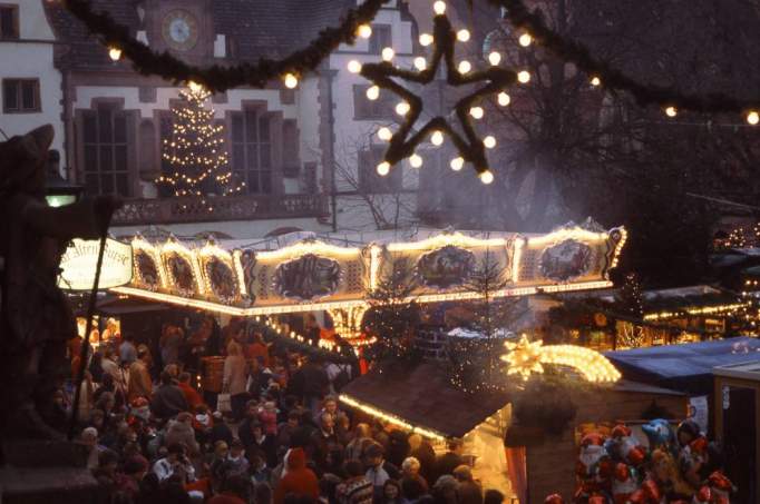 Weihnachtsmarkt Freiburg - © Karl-Heinz Raach