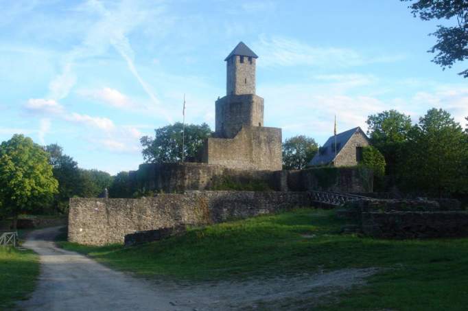 Castleruins Grimburg - © Föderverein Burg Grimburg e.V.
