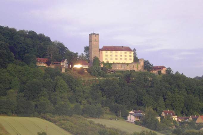 Burg Guttenberg - © Burg Guttenberg