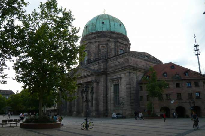 Pfarrkirche St. Elisabeth - © doatrip.de