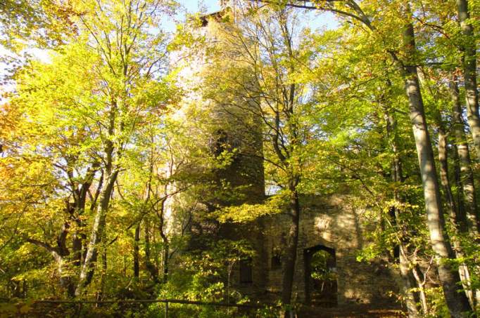 Castle Ruin Schauenforst - © doatrip.de