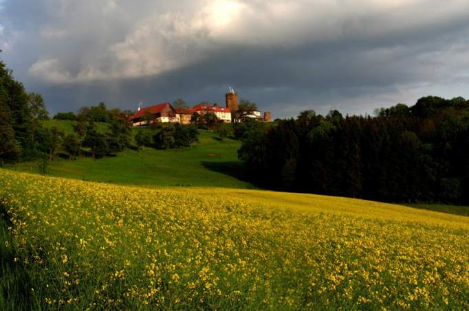 Burg Staufeneck - © Burg Staufeneck