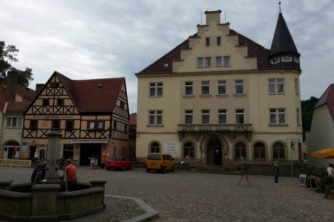 Sonnenbrunnen zu Welyn - © doatrip.de