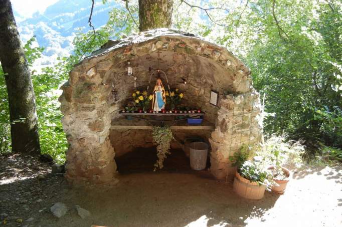 Lourdes Grotto - © Lars Weichert