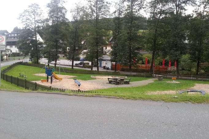 Playground next to the Viaduct - © doatrip.de