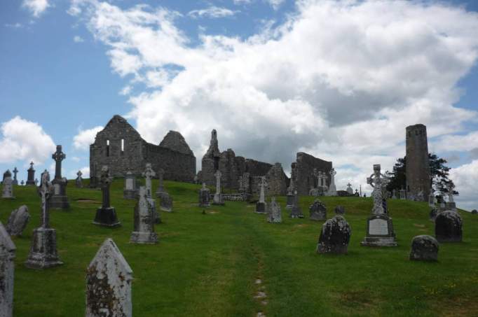 Clonmacnoise Monastery Ruins - © Alexander Henke