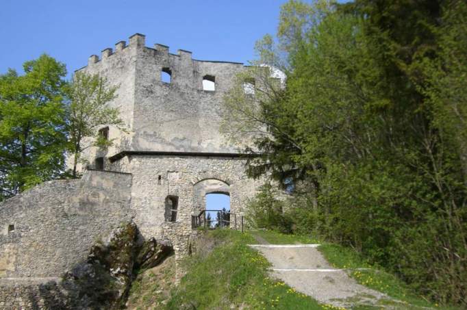 Castle Ruins Hohenwang - © Burgverein Hohenwang