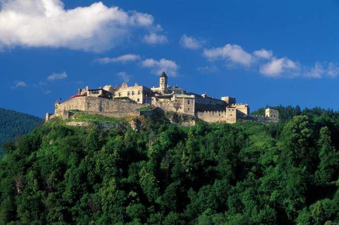 Landskron Castle - © Burg-Landskron