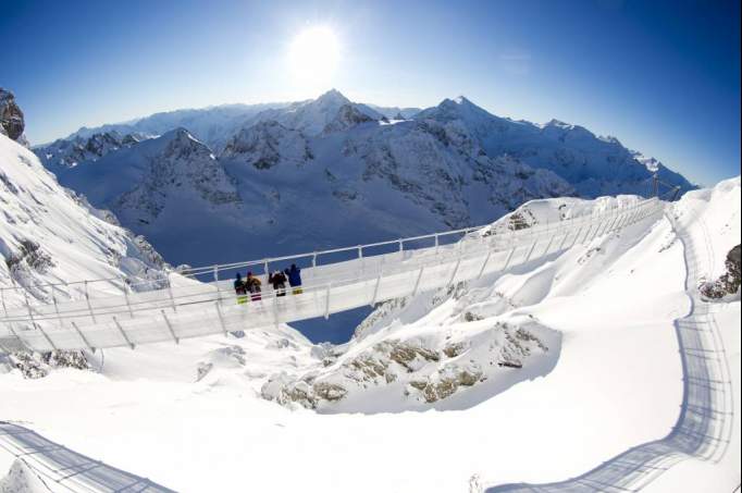 ​TITLIS Cliff Walk - © TITLIS Bergbahnen, Hotels & Restaurants