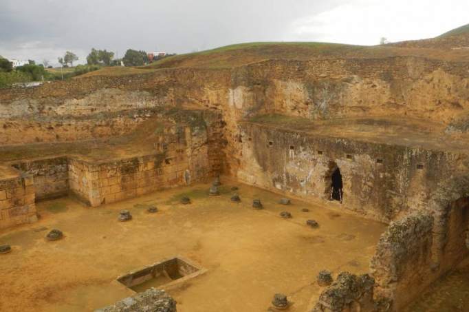 Roman Necropolis - © doatrip.de