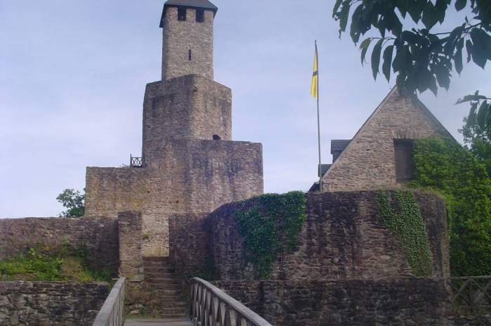 Grimburg - © Föderverein Burg Grimburg e.V.