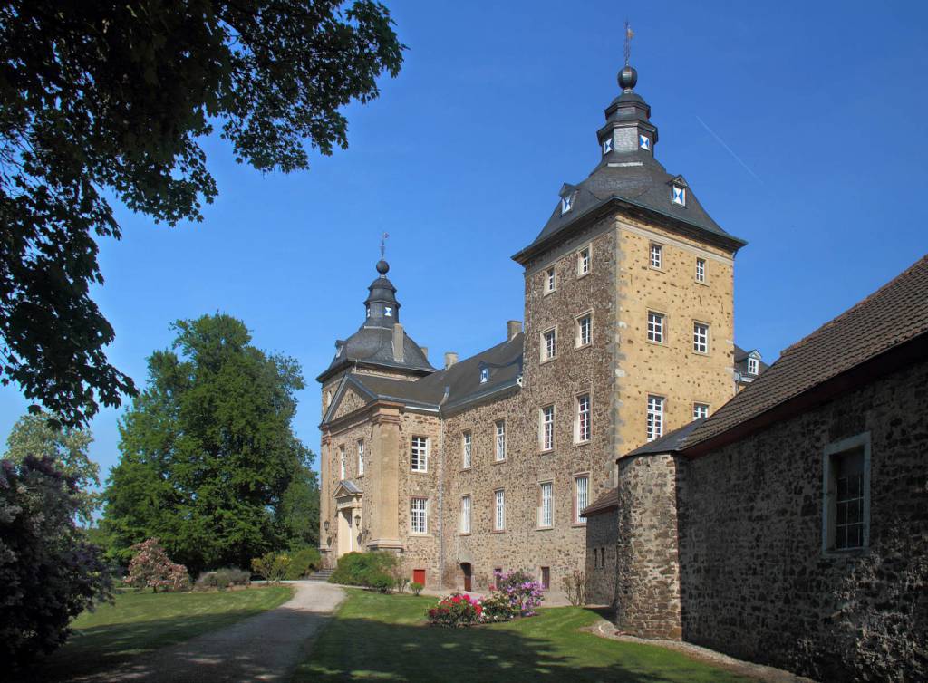 Local destination Ringsheim Castle in Euskirchen - DOATRIP.de. 