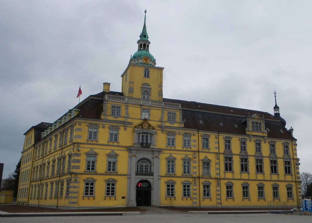 Oldenburg: Schloss Oldenburg Castle in Oldenburger Land